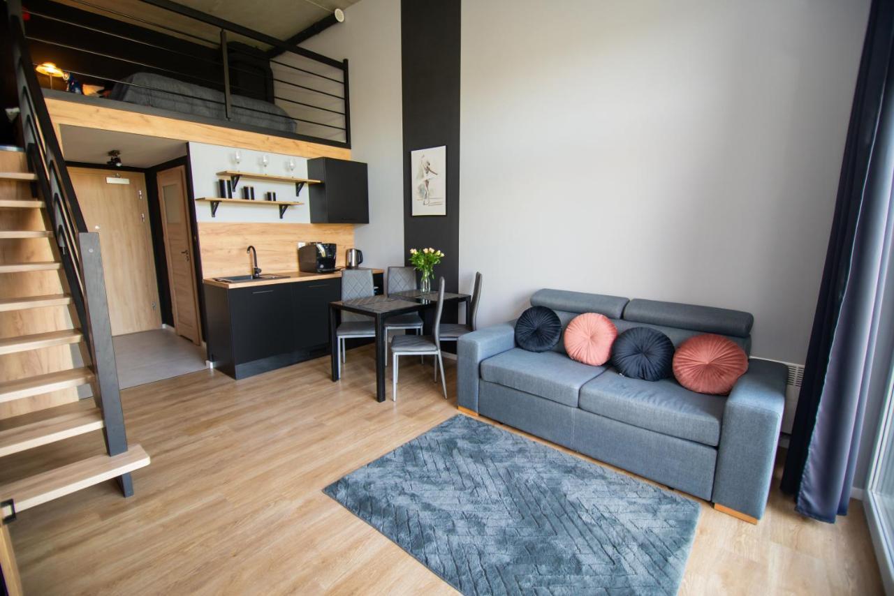 Studia Przy Lotnisku Od Wroclawapartament-Pl Breslávia Exterior foto
