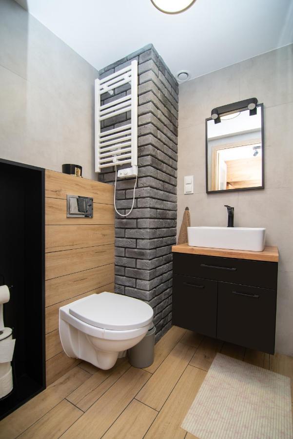 Studia Przy Lotnisku Od Wroclawapartament-Pl Breslávia Exterior foto