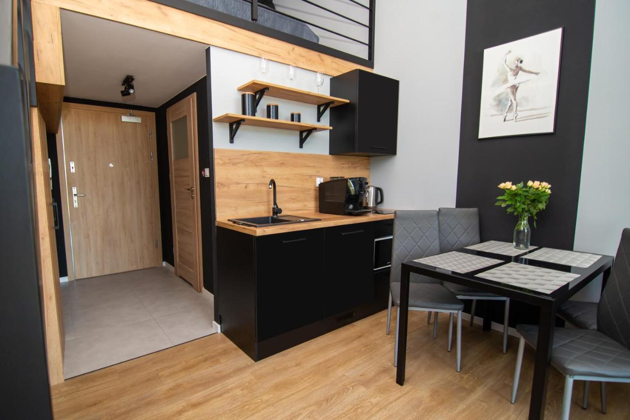 Studia Przy Lotnisku Od Wroclawapartament-Pl Breslávia Exterior foto